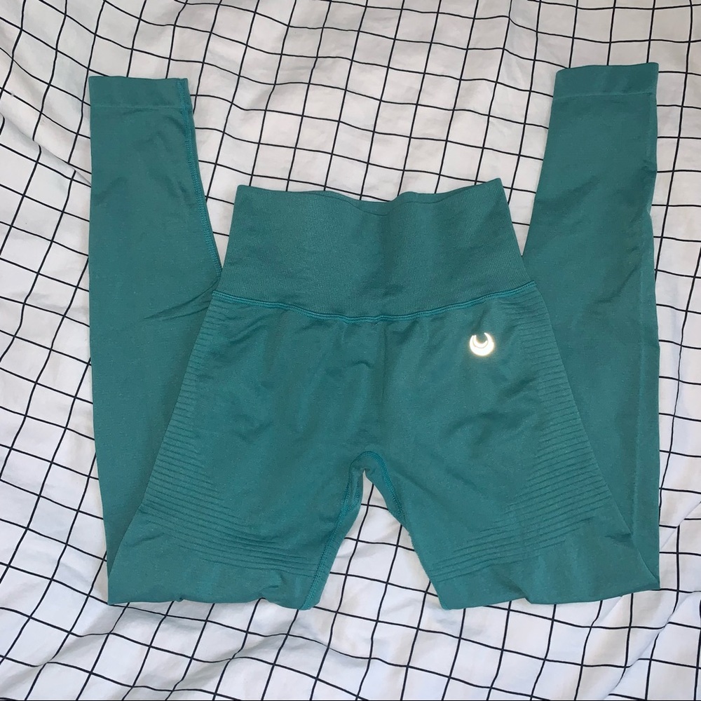 Lazuli V-shape leggings V1